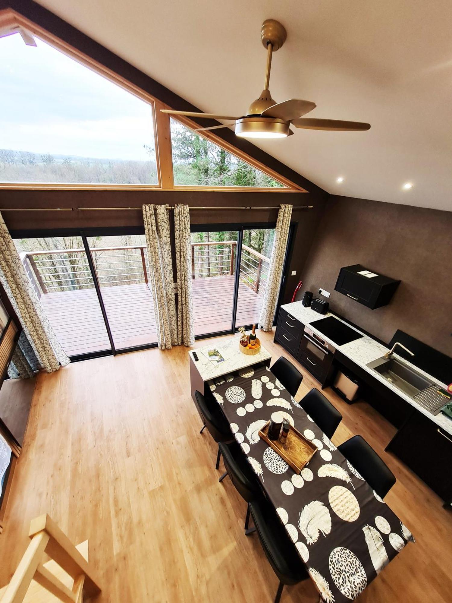 Cabanes Du Domaine Des Fees 多勒 外观 照片